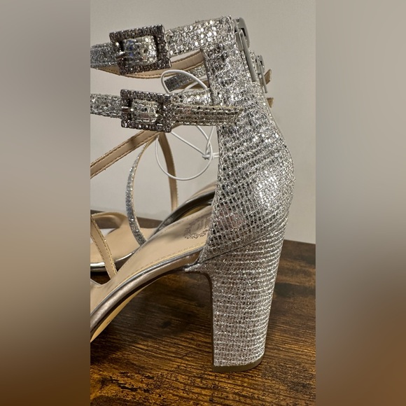I. Miller Women’s Sherwin Silver Heeled Sandals NWT Size 9 - Picture 9 of 10